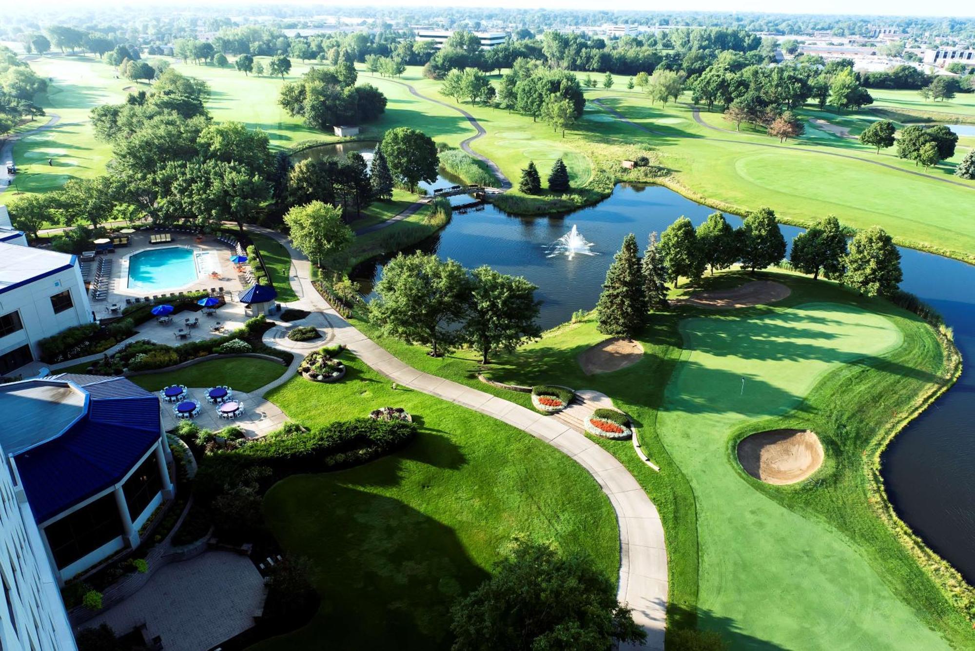 Hilton Chicago Oak Brook Hills Resort & Conference Center Extérieur photo