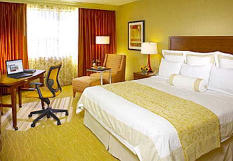 Hilton Chicago Oak Brook Hills Resort & Conference Center Extérieur photo